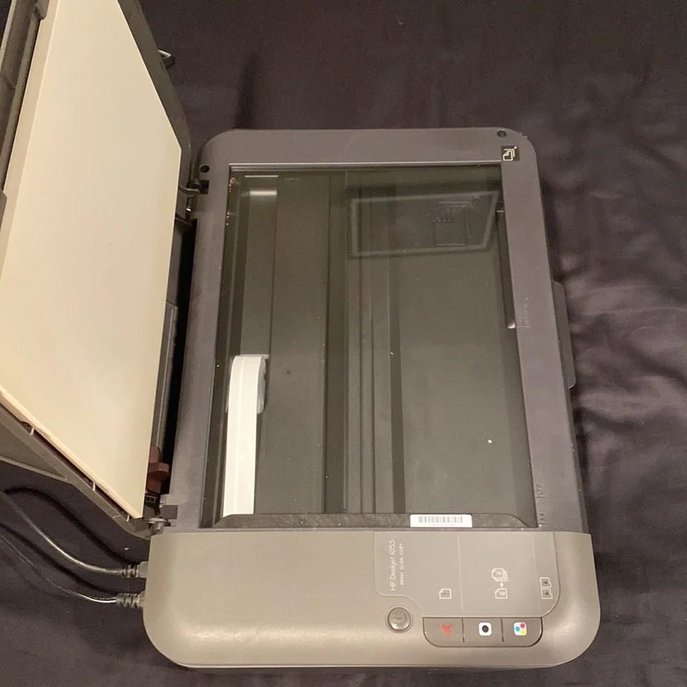 HP Deskjet 1055 never been used but do not have box
